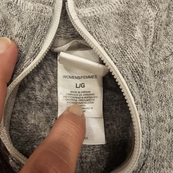 The North Face Gray‎ Geometric Sweatshirt - Picture 3 of 10